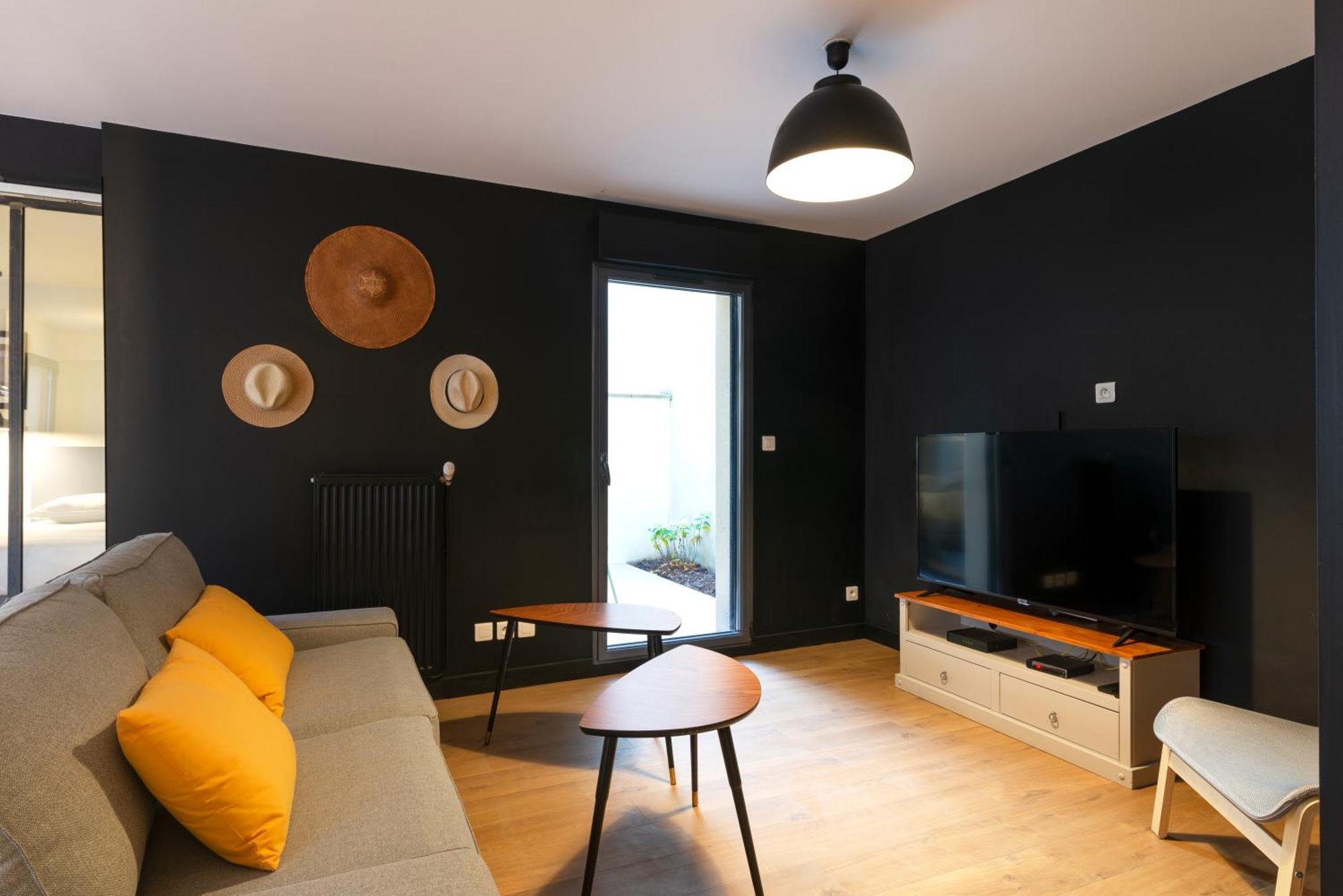 Le Riad Du Tapis Vert - Avec Place De Parking น็องซี ภายนอก รูปภาพ